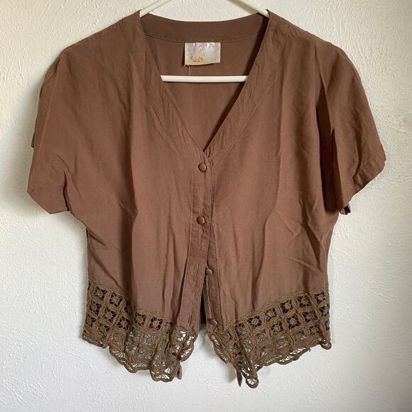 Short Sleeve Button Top With Cutout - Picture 7 of 7